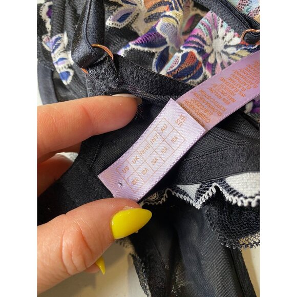 Savage X Fenty Black Floral Embroidered Sheer Lace Bralette Size 32A NWT - Picture 4 of 4